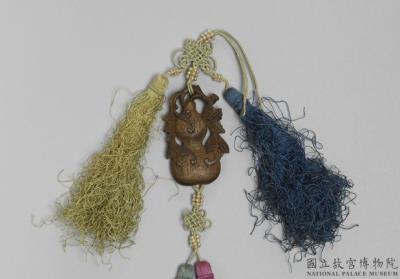 图片[2]-Carved gourd-shaped agarwood scent pendant, Qing dynasty (1644-1911)-China Archive